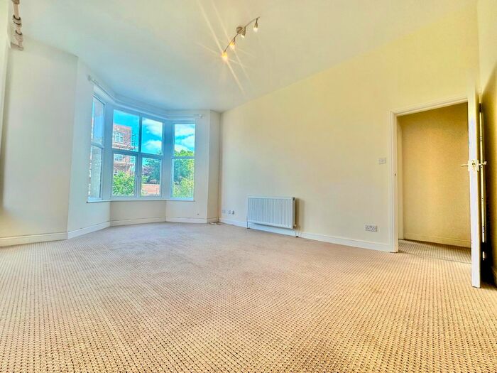 2 Bedroom Flat To Rent In Sandgate Road, Folkestone, CT20