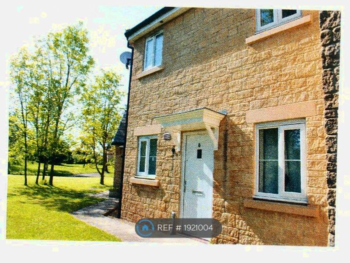2 Bedroom Flat To Rent In Bluebell Court, Bishops Cleeve, Cheltenham, GL52