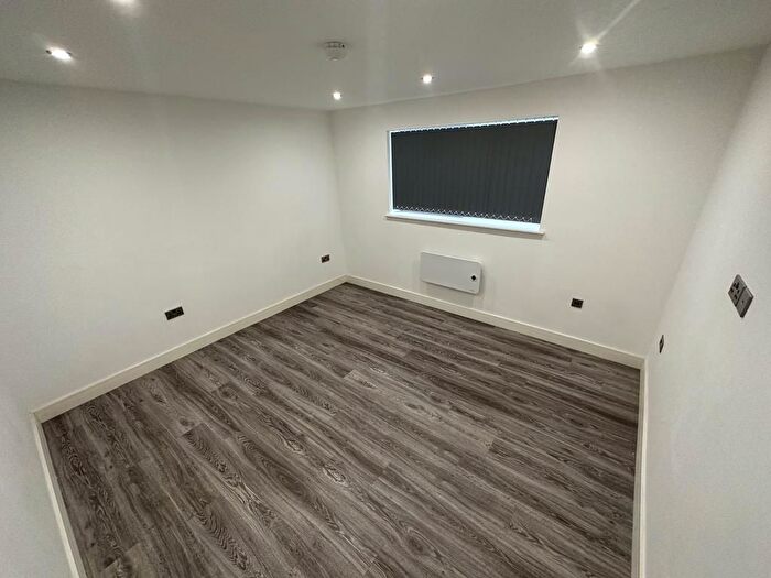 2 Bedroom Flat To Rent In Greenhill Lane, Alfreton, DE55