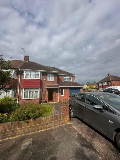 5 Bedroom Semi-Detached House To Rent In Meadow View Road, Hayes, UB4