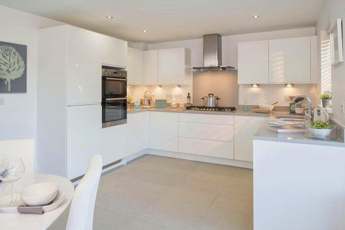 4 Bedroom End Of Terrace House For Sale In "Parkin" At Autherson Street, Driffield, YO25