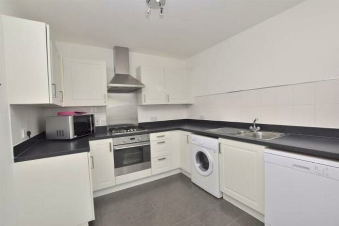 6 Bedroom Terraced House To Rent In Clarks Way, BA2