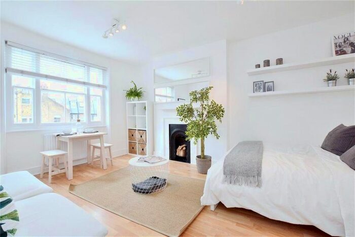 Studio To Rent In Nottingham Place, London, W1U