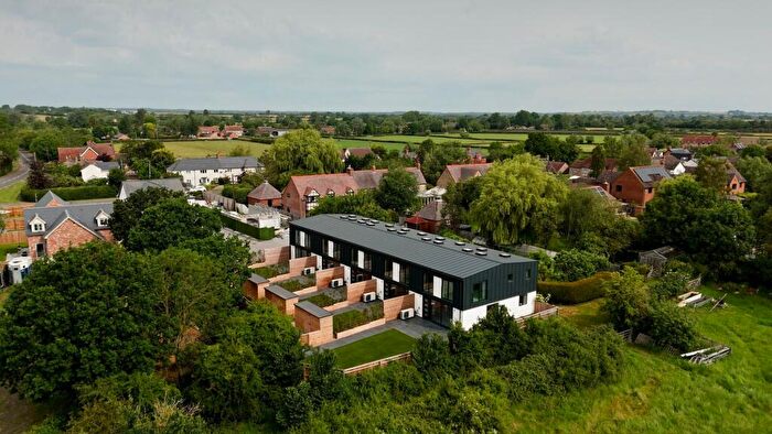 2 Bedroom End Of Terrace House For Sale In The Depot, Blackthorn, OX25