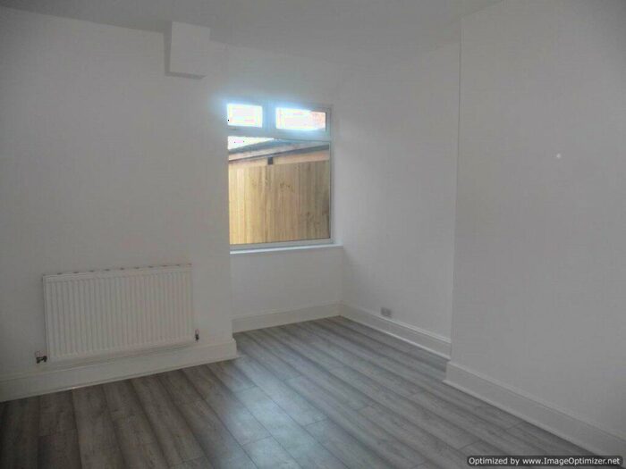 3 Bedroom Terraced House To Rent In West St, Crewe, CW1