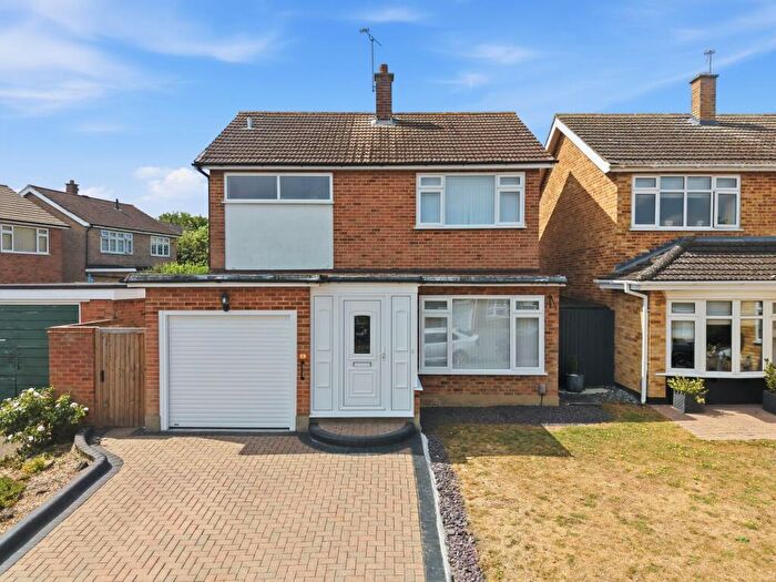 3 Bedroom Detached House For Sale In Parkland Way, Essex, CM5