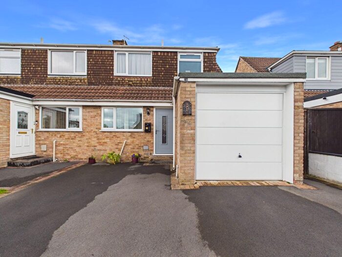 4 Bedroom Semi Detached House For Sale In Cormorant Close, Weston-Super-Mare, BS22