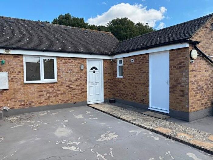 1 Bedroom Flat To Rent In Woodford Halse, NN11