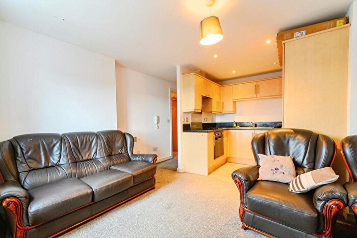 2 Bedroom Apartment For Sale In Marsden Road, Bolton, BL1 - Photo 2