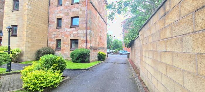 2 Bedroom Flat To Rent In Deanston Drive, Shawlands, Glasgow, G41