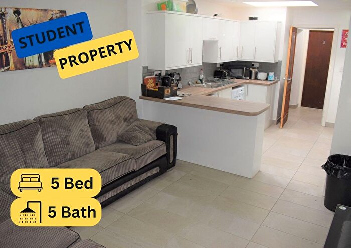 5 Bedroom Terraced House To Rent In Thornton Road, Stoke-On-Trent, ST4