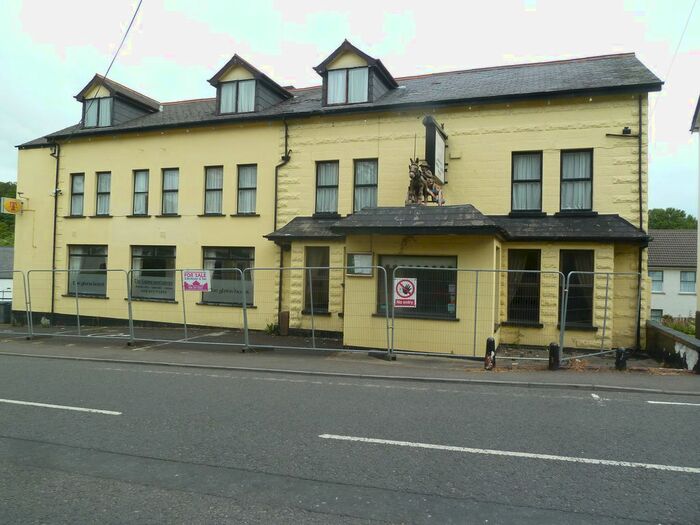 Houses for sale in Carnlough, Mid and East Antrim