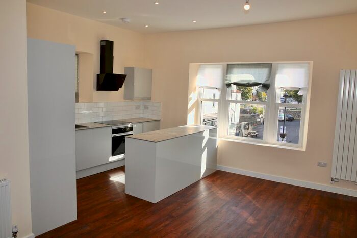 1 Bedroom Flat To Rent In High Street, Bristol, BS20