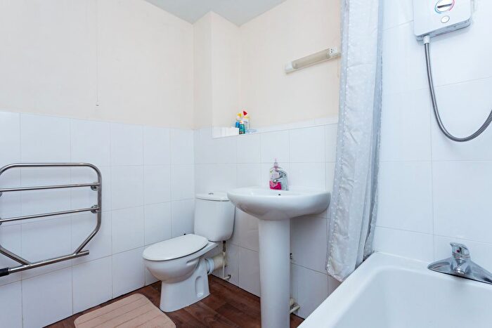 2 Bedroom Flat For Sale In Wove Court, Garstang Road, Preston, PR1