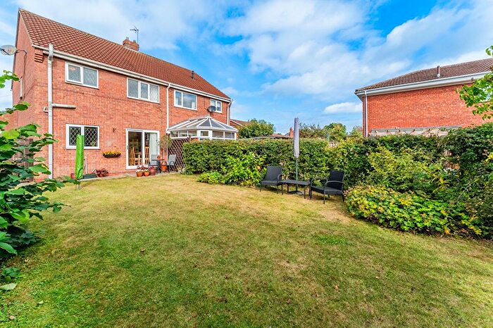3 Bedroom Semi-Detached House For Sale In Manor Close, Hemingbrough, Selby, YO8