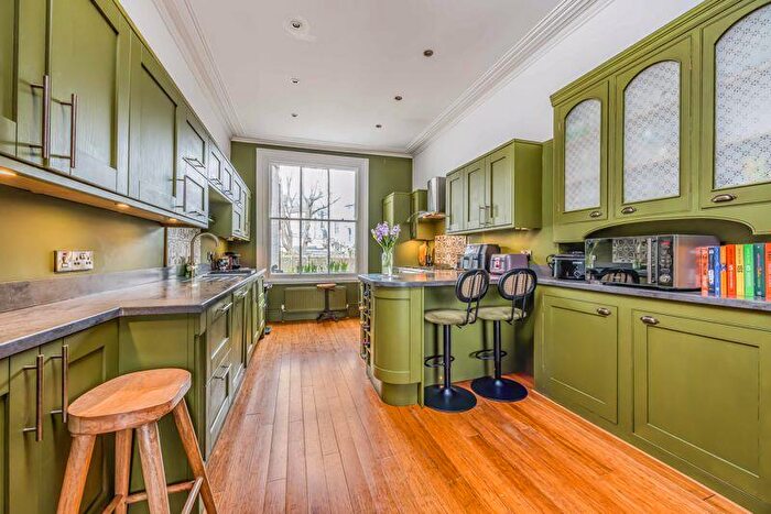 5 Bedroom Terraced House For Sale In Clifton Terrace, Southsea, PO5