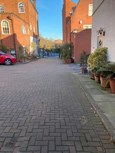 1 Bedroom Flat To Rent In Maryon Mews, Hampstead, NW3