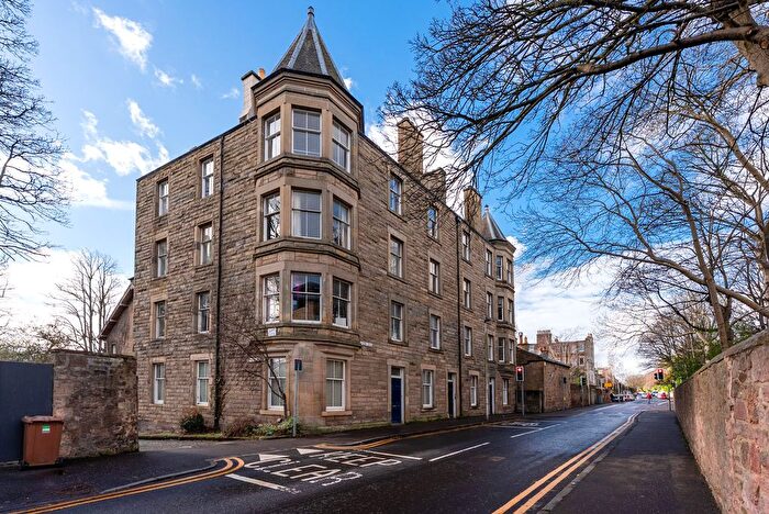 4 Bedroom Flat For Sale In / Eden Terrace, Morningside, Edinburgh, EH10