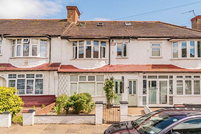 3 Bedroom Maisonette For Sale In Stanley Road, Mitcham, CR4
