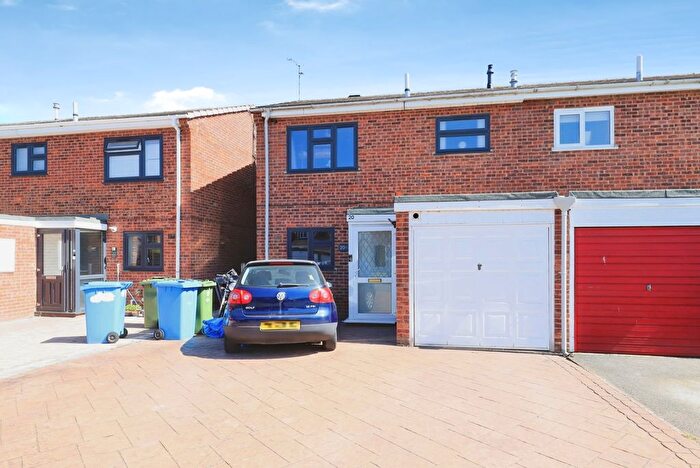 3 Bedroom Semi-Detached House For Sale In Benson Close, Perton Wolverhampton, Staffordshire, WV6