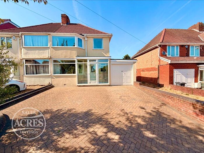 3 Bedroom Semi-Detached House For Sale In Old Oscott Hill, Birmingham, B44
