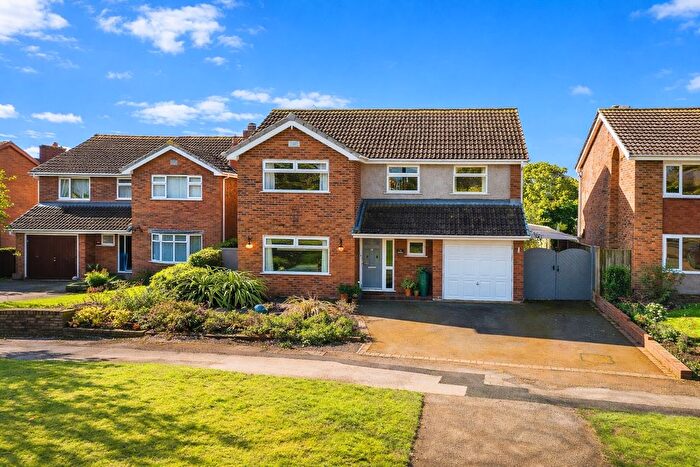 4 Bedroom Detached House For Sale In Lime Tree Drive, Farndon, Chester, Cheshire, CH3