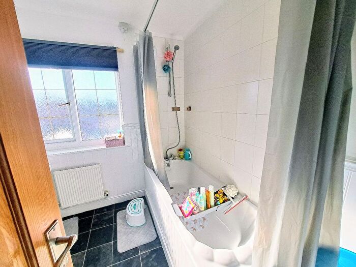 3 Bedroom Terraced House For Sale In Rochester Croft, Walsall, WS2