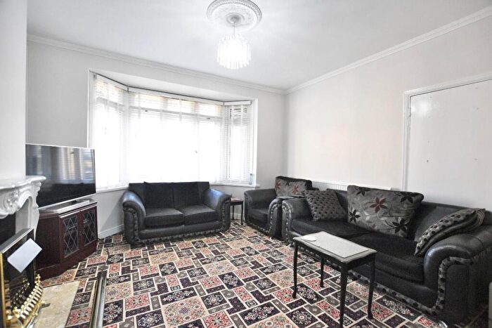 4 Bedroom Terraced House To Rent In Sandford Road, East Ham, E6