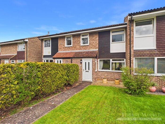 3 Bedroom Terraced House For Sale In Ludlow Close, Frome, BA11