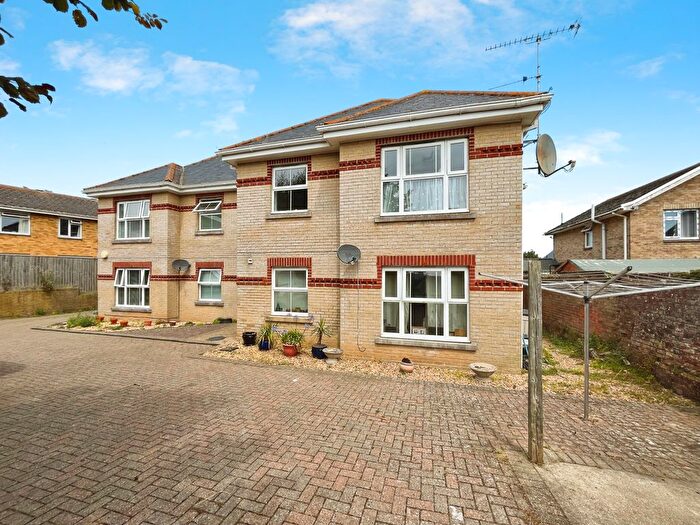 2 Bedroom Flat To Rent In James Court, Leed Street, PO36