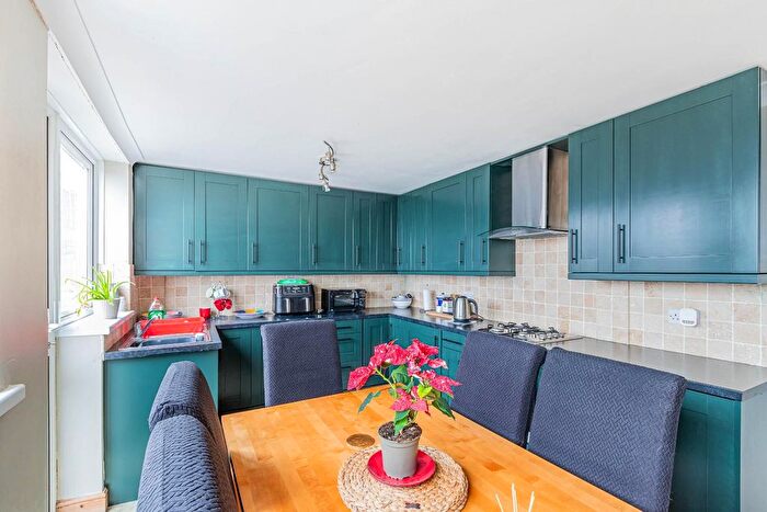 4 Bedroom Town House For Sale In Sycamore Close, Llandough, Penarth, CF64