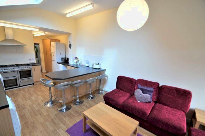 5 Bedroom Terraced House To Rent In Harrow Road, B29