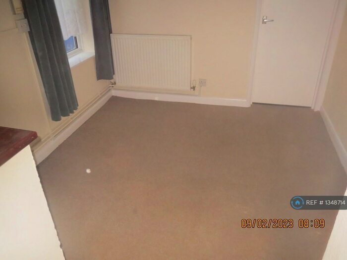 2 Bedroom Flat To Rent In Alexandra Road, Lowestoft, NR32