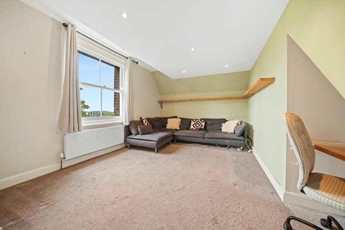 3 Bedroom Flat To Rent In Hornsey Lane, Archway, N6