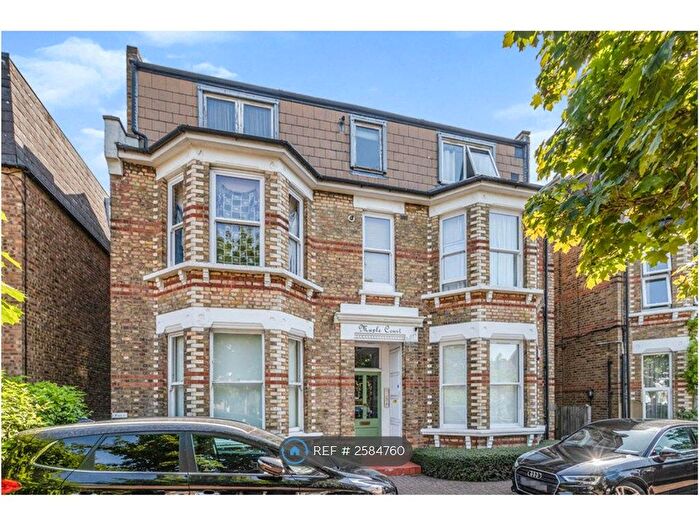 1 Bedroom Flat To Rent In The Avenue, Surbiton, KT5