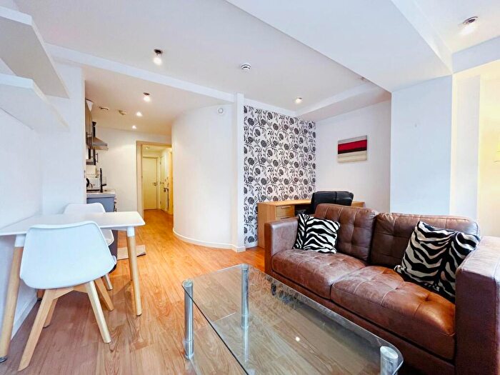 1 Bedroom Flat To Rent In Basilica, King Charles Street, Leeds, LS1