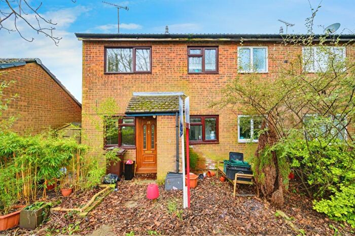 1 Bedroom Cluster House For Sale In Field Close, Sandridge, St. Albans, AL4