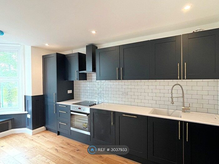 2 Bedroom Flat To Rent In Woodbridge Road, Guildford, GU1