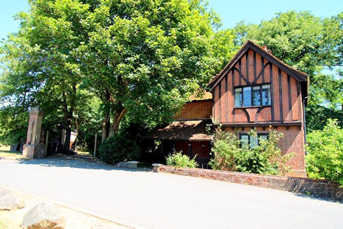 3 Bedroom Detached House For Sale In Putteridge Park, Putteridge, Luton, Bedfordshire, LU2