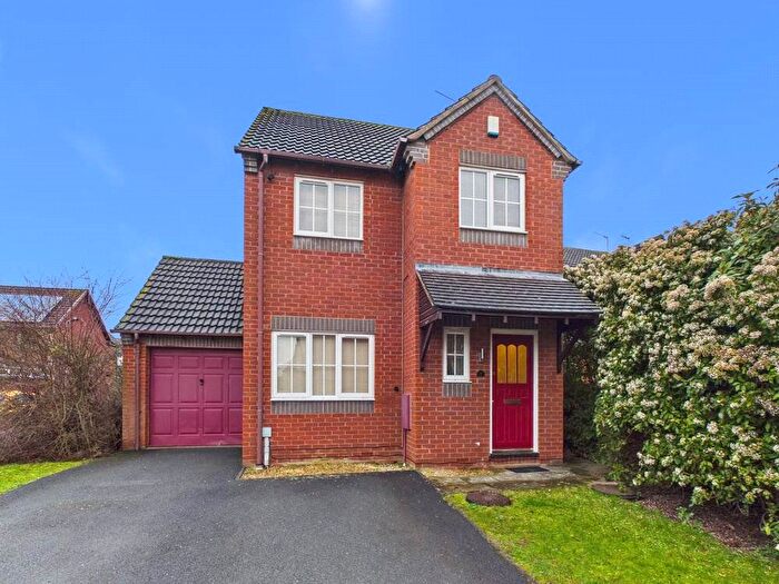 3 Bedroom Detached House For Sale In Lismore Green, Worcester, Worcestershire, WR5