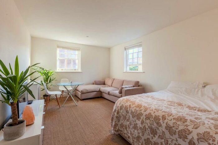 Studio To Rent In Academt Court, Kirkwall Place, Bethnal Green, London, E2