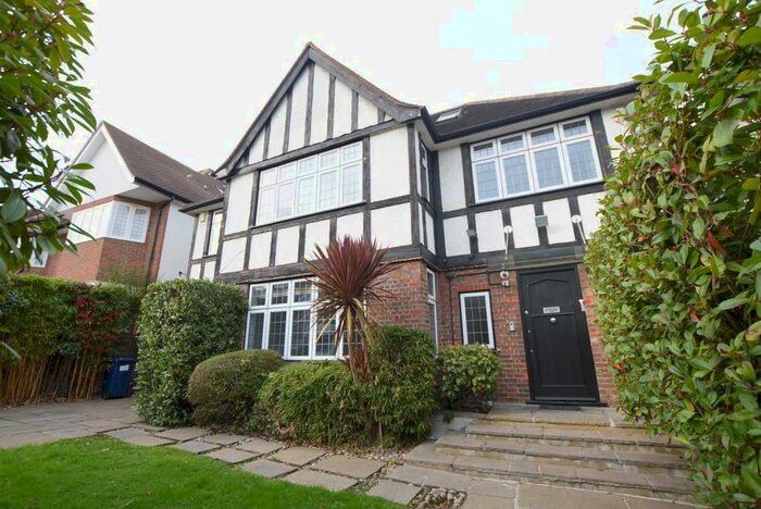 6 Bedroom Detached House To Rent In Sherwood Road, Hendon, London, NW4