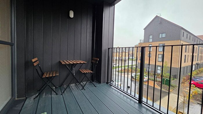 2 Bedroom Flat To Rent In Rixson Road, Swanscombe, DA10