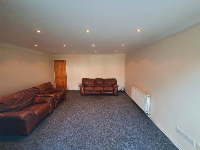 3 Bedroom Terraced House To Rent In The Hawthorns, Pentywn, Cardiff, CF23