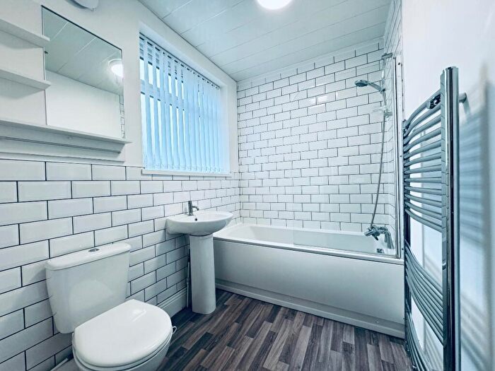 3 Bedroom Flat To Rent In Seymour St, North Shields. **Stunning !! **, NE29