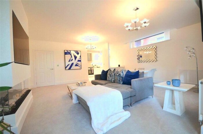 2 Bedroom Flat To Rent In Alymer Court, Alymer Road, East Finchley, London, N2