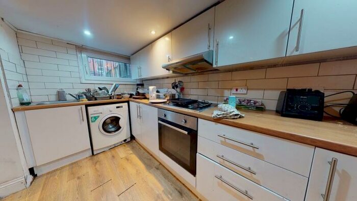 4 Bedroom Terraced House To Rent In Royal Park Avenue, Hyde Park, Leeds, LS6