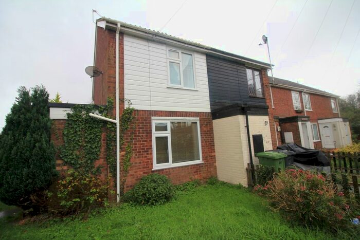 2 Bedroom Semi-Detached House To Rent In Neville Road, Norwich, NR12