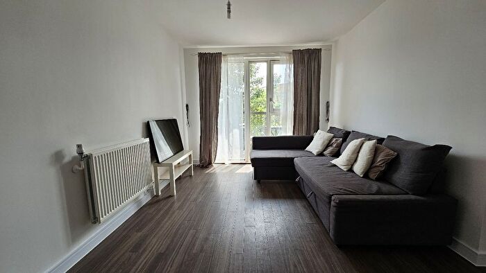 1 Bedroom Flat To Rent In Connersville Way, Croydon, CR0