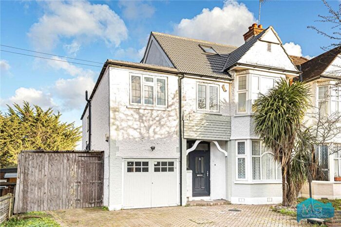 6 Bedroom Semi Detached House For Sale In Bramber Road, North Finchley, London, N12